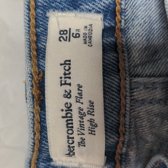 Abercrombie & Fitch The Vintage Flare High Rise Jeans Size 28/6 - Picture 2 of 6